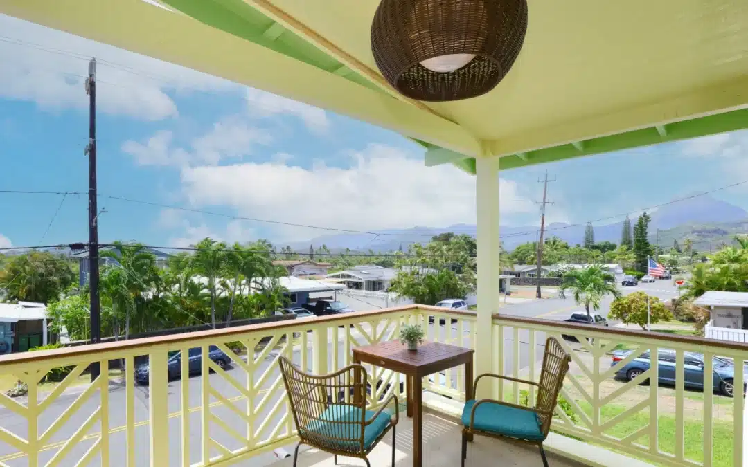 Graham Builders/Front Cover/Homeowner Dennis D. of Kailua