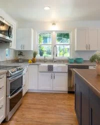 CountryHomeWeb-26-200×300