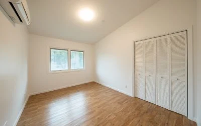 2nd bedroom adapts to an office